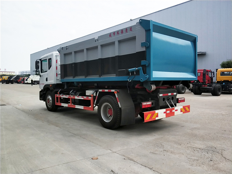 国六东风D9  15吨套臂垃圾车